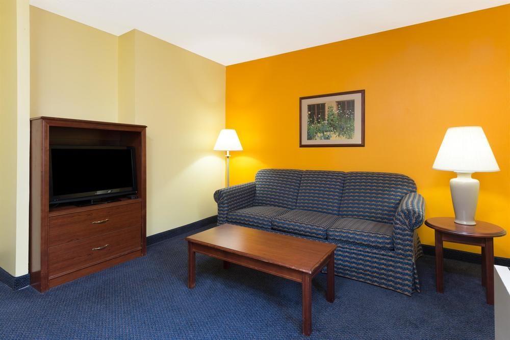 Motel 6 Springfield, Il - Airport Exterior photo